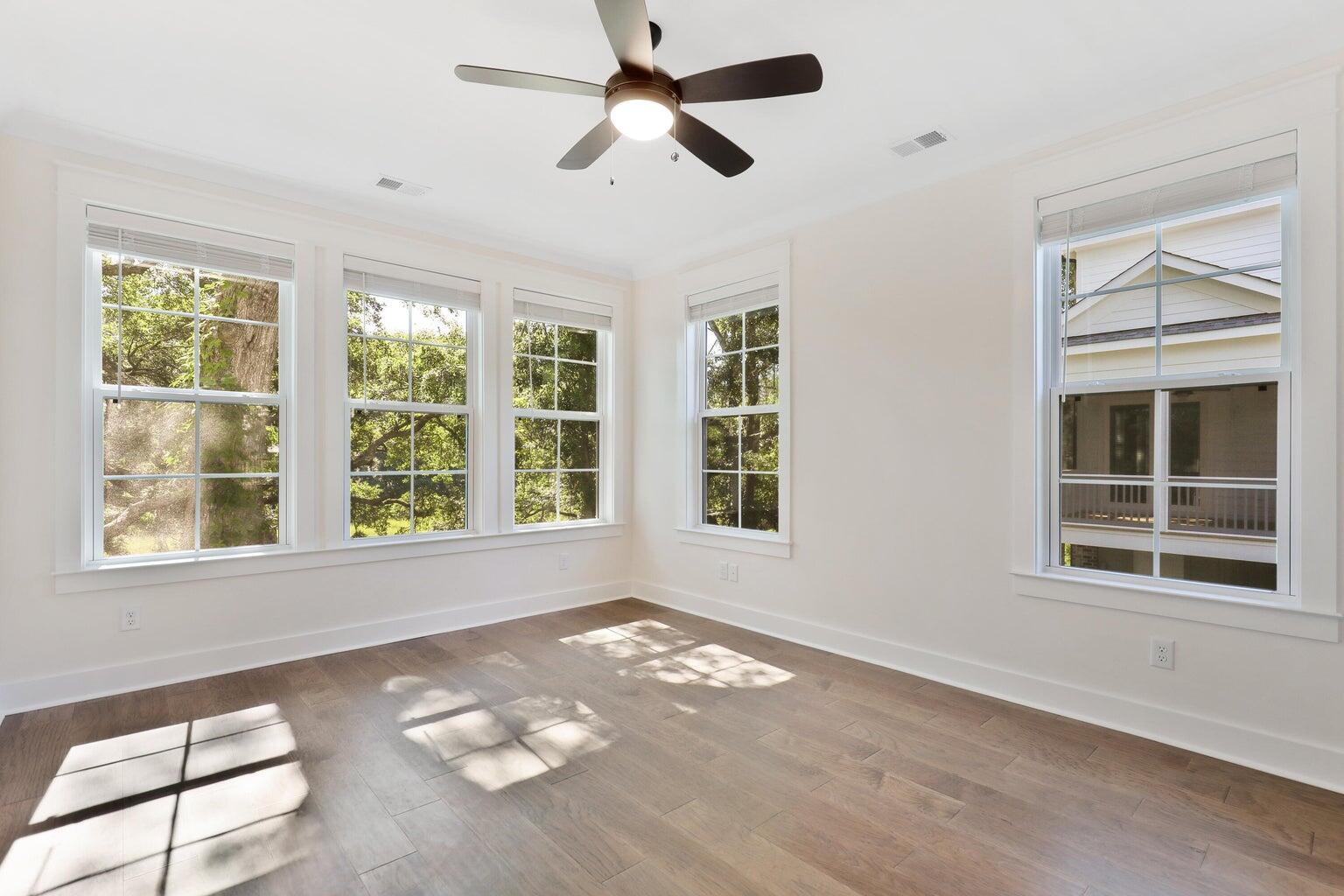 1014 Capersview Court Awendaw, SC 29429 - Photo 12 of 40 20230823175523161767000000-o