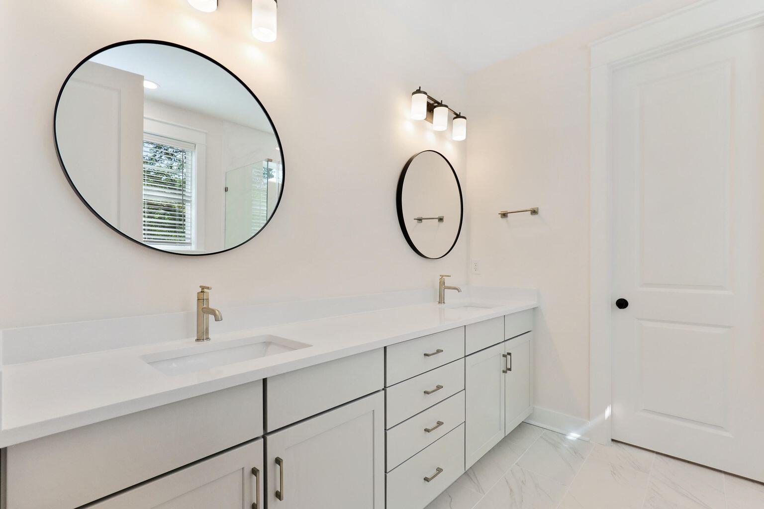 1014 Capersview Court Awendaw, SC 29429 - Photo 13 of 40 20230823175542505550000000-o