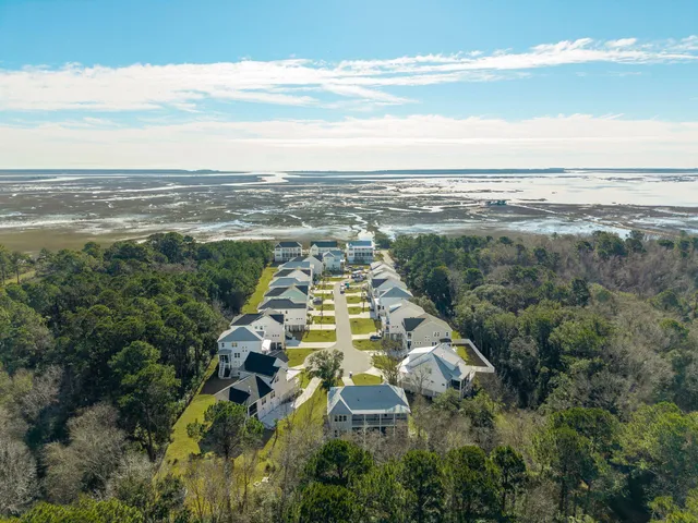 $1,599,990 | 1014 Capersview Court, Awendaw, SC 29429