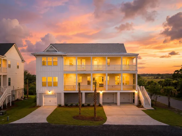 $1,599,990 | 1014 Capersview Court, Awendaw, SC 29429