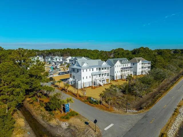 $1,599,990 | 1014 Capersview Court, Awendaw, SC 29429