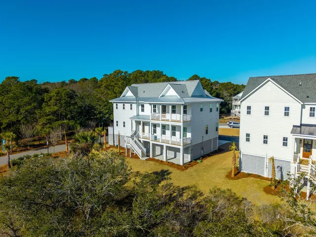 $1,599,990 | 1014 Capersview Court, Awendaw, SC 29429