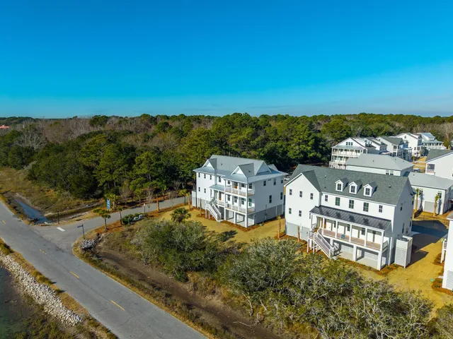 $1,599,990 | 1014 Capersview Court, Awendaw, SC 29429