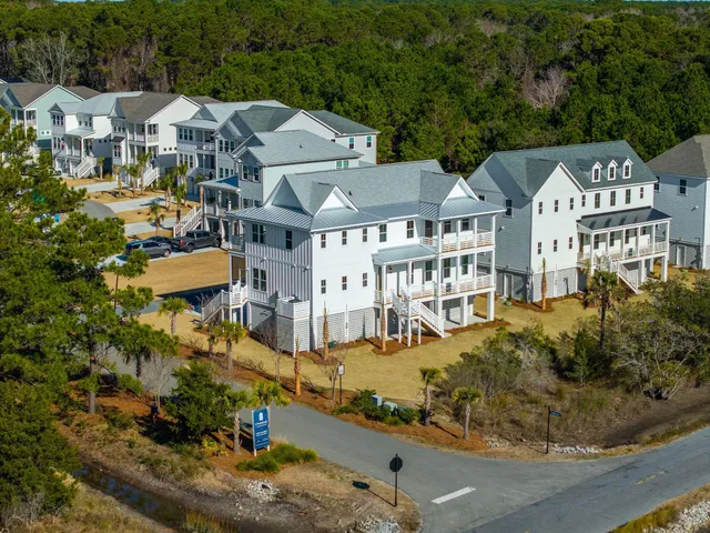 $1,599,990 | 1014 Capersview Court, Awendaw, SC 29429