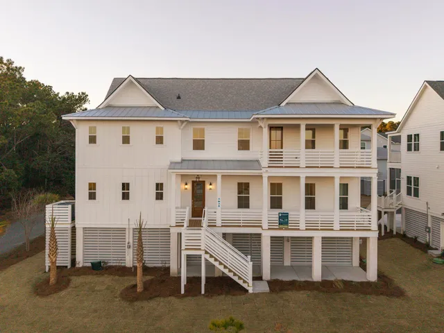 $1,599,990 | 1014 Capersview Court, Awendaw, SC 29429
