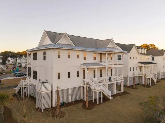 $1,599,990 | 1014 Capersview Court, Awendaw, SC 29429