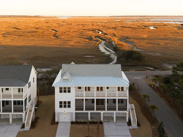 $1,599,990 | 1014 Capersview Court, Awendaw, SC 29429