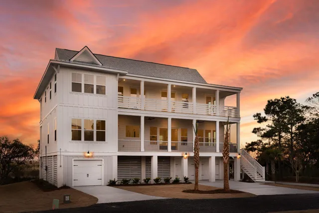 $1,599,990 | 1014 Capersview Court, Awendaw, SC 29429