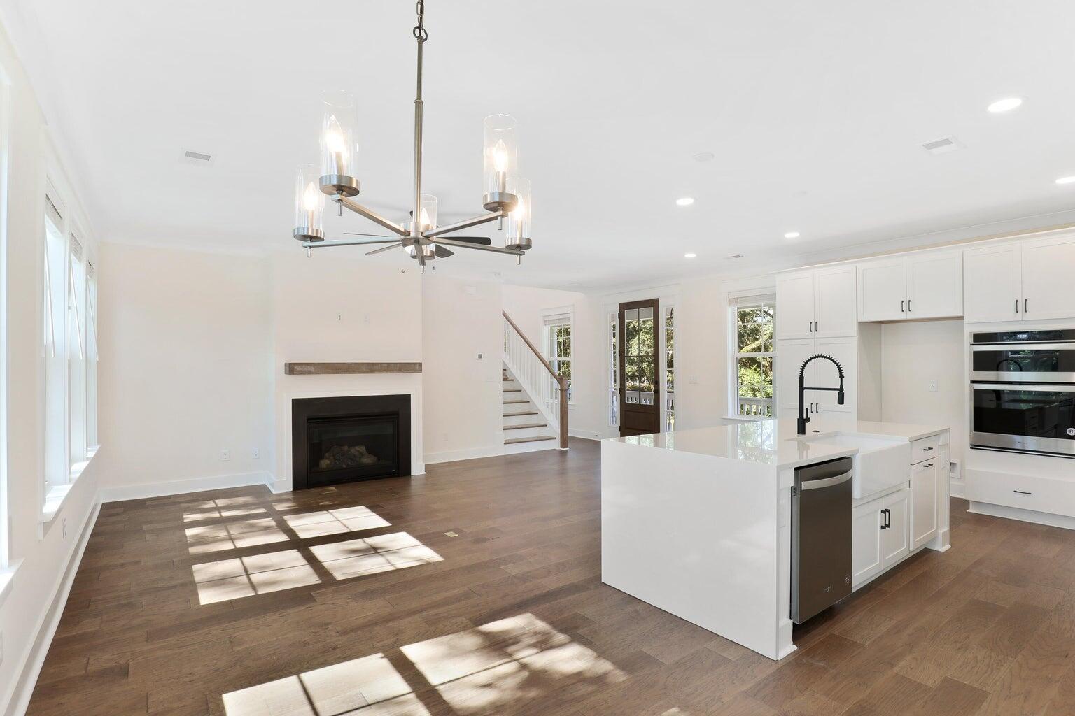 1014 Capersview Court Awendaw, SC 29429 - Photo 9 of 40 20230823175451849976000000-o