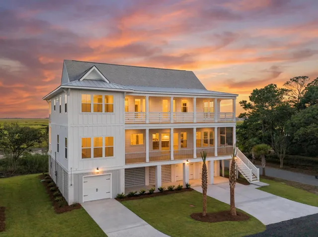 $1,599,990 | 1014 Capersview Court, Awendaw, SC 29429
