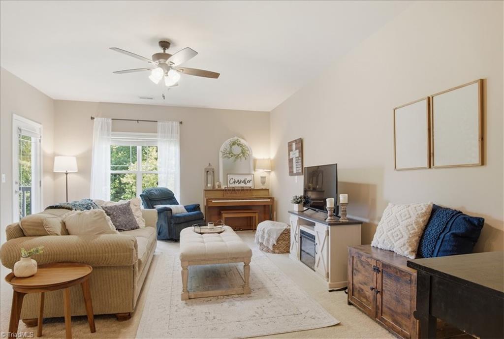 5425 Forester Drive, Unit 2B High Point, NC 27265 - Photo 3 of 32