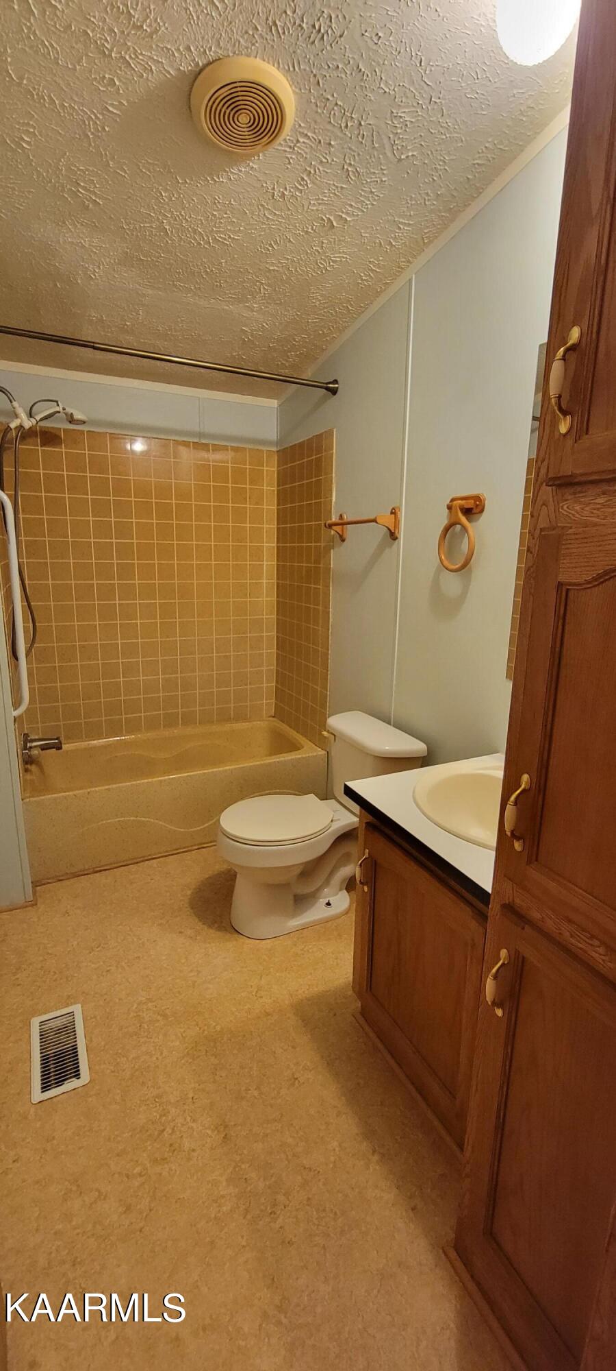 1137 Harbin Road Dandridge, TN 37725 - Photo 17 of 20 20230613_201014