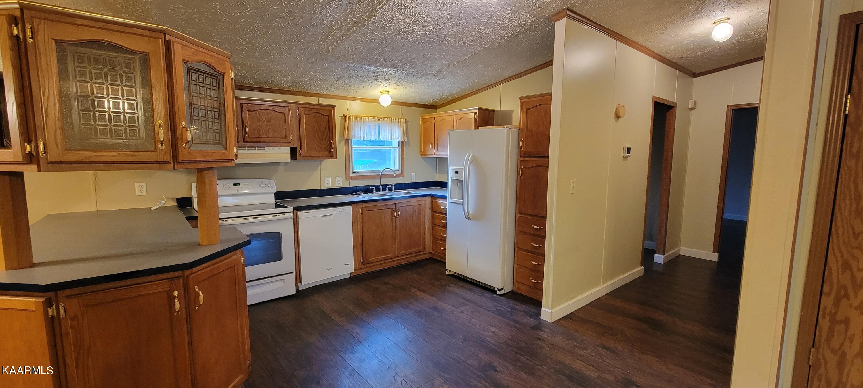 1137 Harbin Road Dandridge, TN 37725 - Photo 4 of 20 20230613_200726