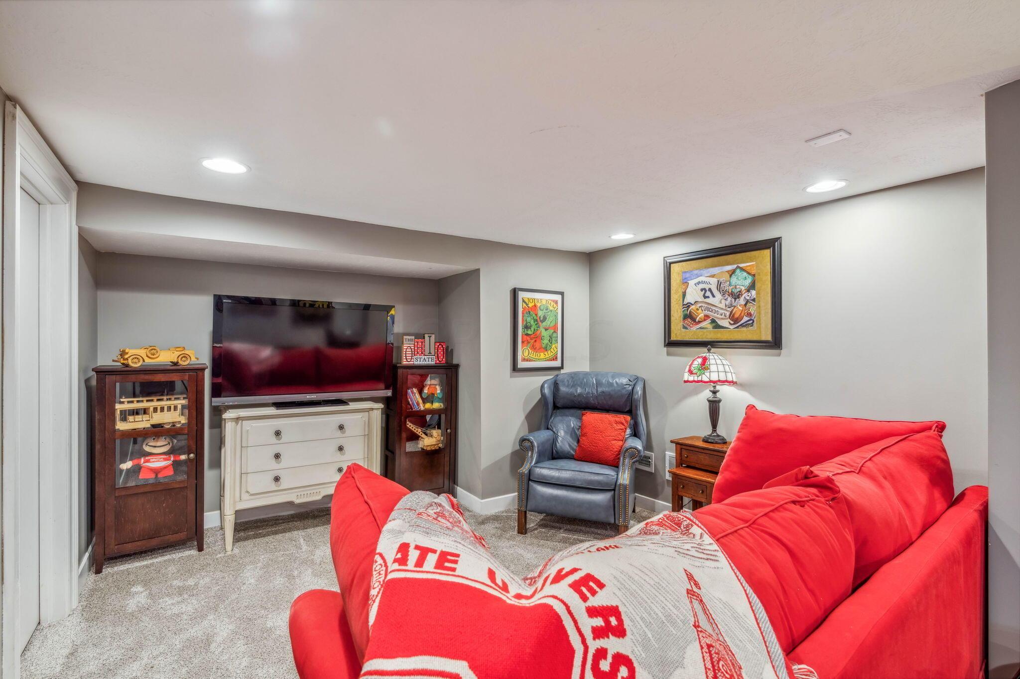 93 East Torrence Road Columbus, OH 43214 - Photo 25 of 41 Finished Lower Level