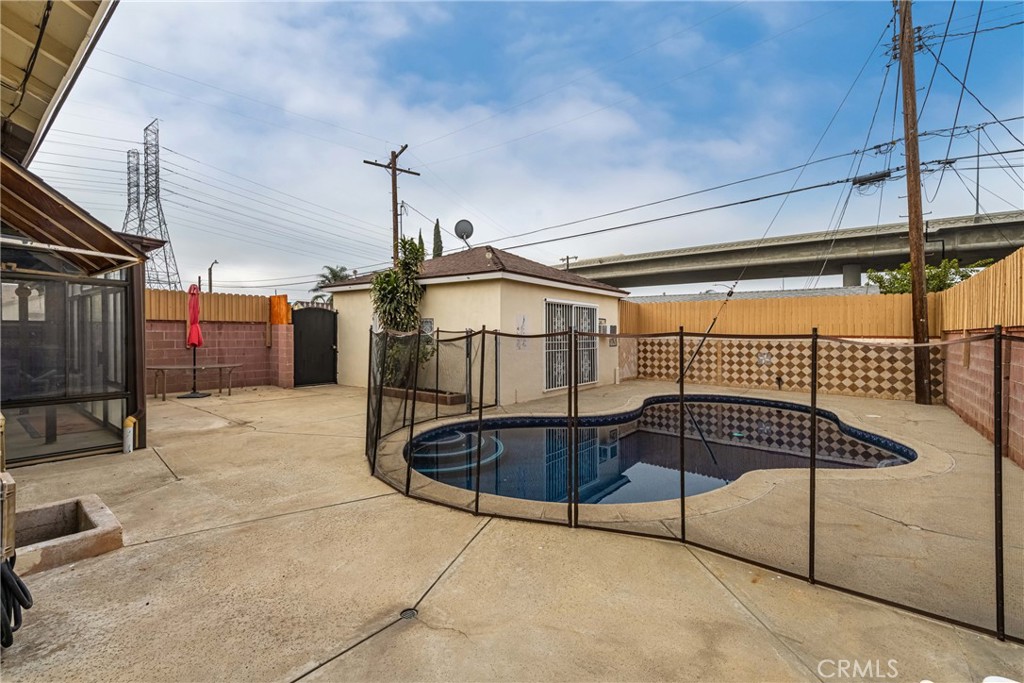 9085 Remick Avenue Arleta, CA 91331 - Photo 38 of 48 Fenced pool