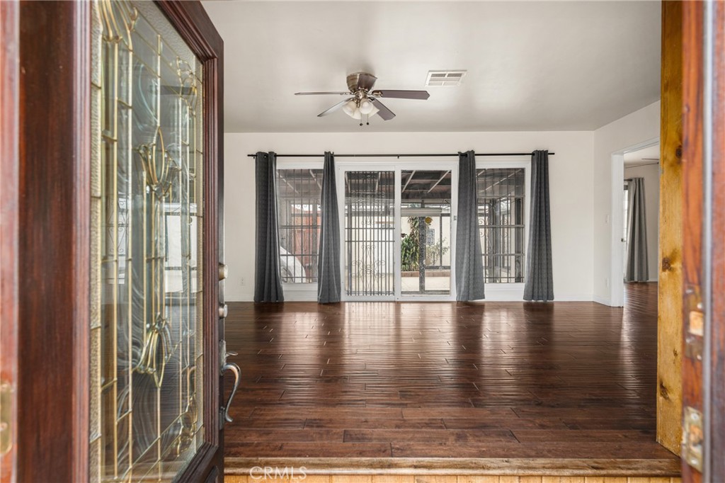 9085 Remick Avenue Arleta, CA 91331 - Photo 10 of 48 Front entryway