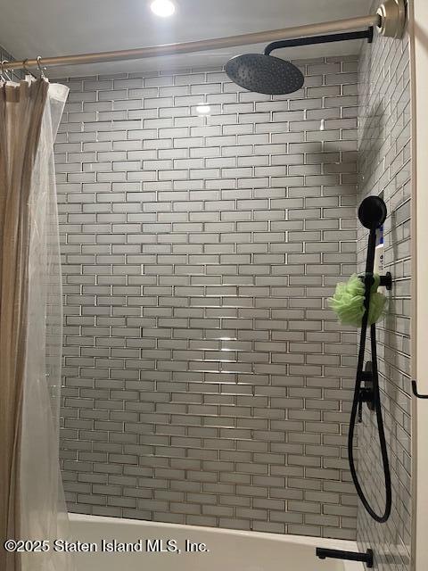 168 Jamie Lane Staten Island, NY 10312 - Photo 21 of 26 a bathroom with a shower