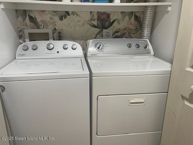 168 Jamie Lane Staten Island, NY 10312 - Photo 25 of 26 a close up view of washer and dryer