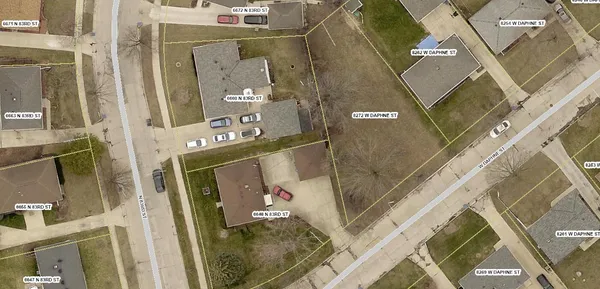 $8,000 | 8272 West Daphne Street, Milwaukee, WI 53223