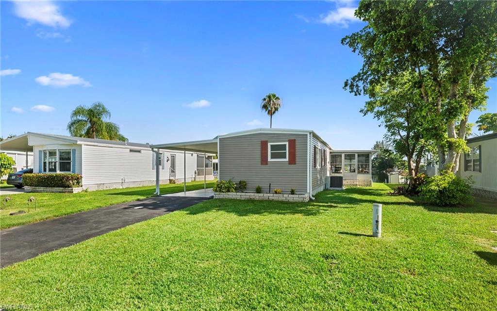 455 Cape Florida Way Naples, FL 34104 - Photo 2 of 22