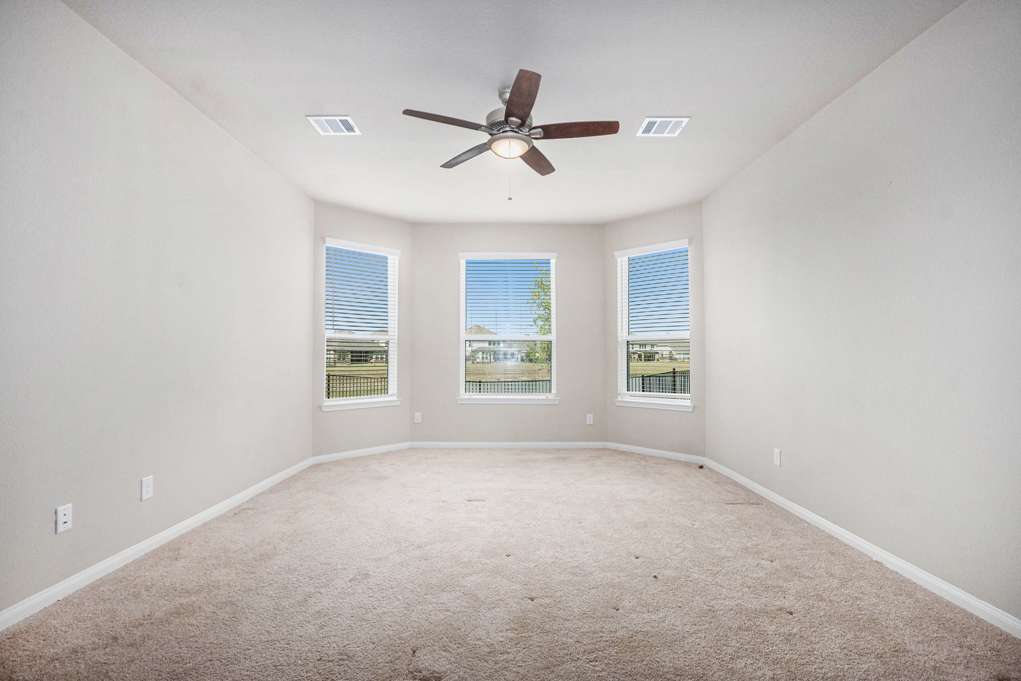 25 Carmel Drive Manvel, TX 77578 - Photo 18 of 50 a view of empty room with window