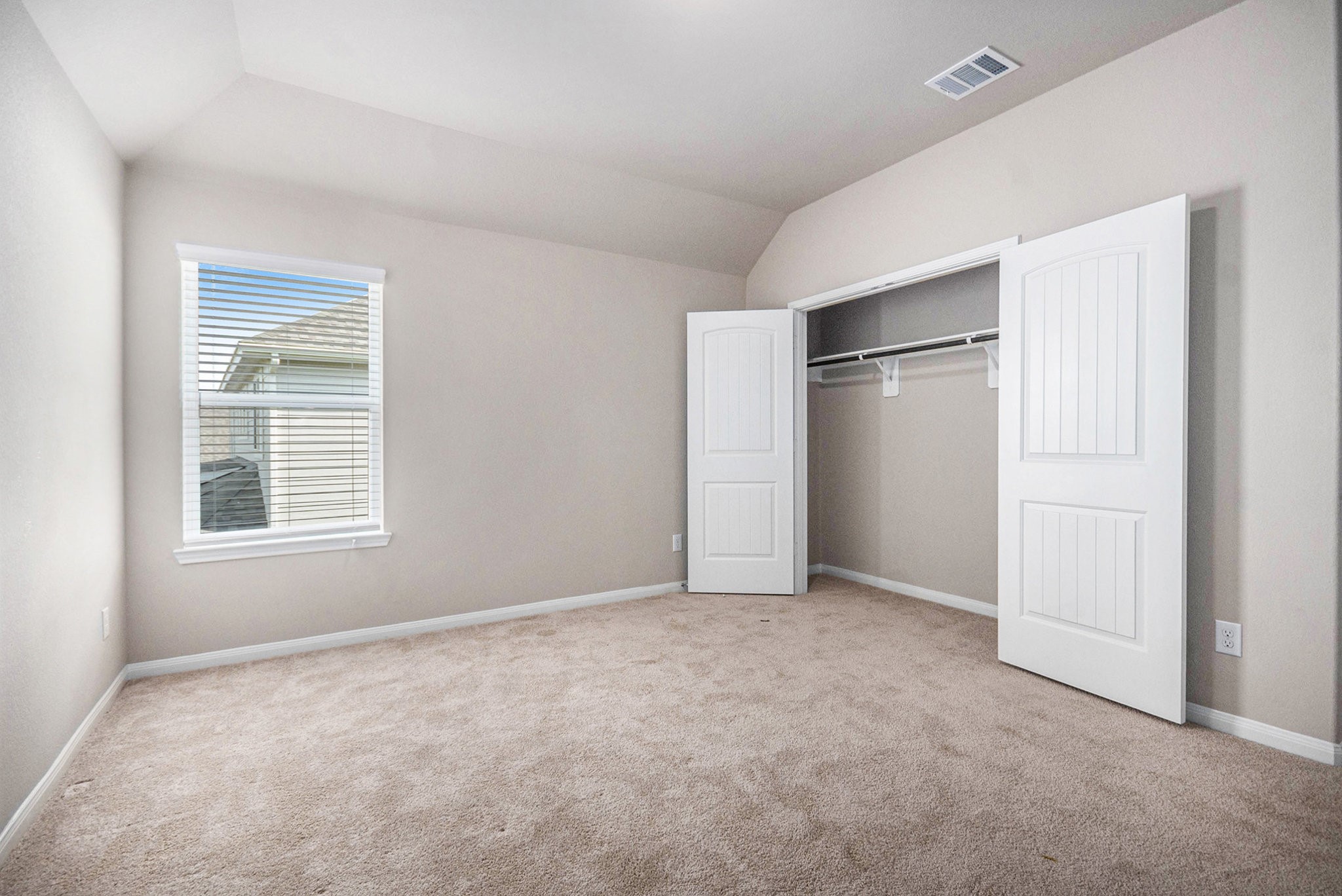 25 Carmel Drive Manvel, TX 77578 - Photo 28 of 50 a view of an empty room with a closet
