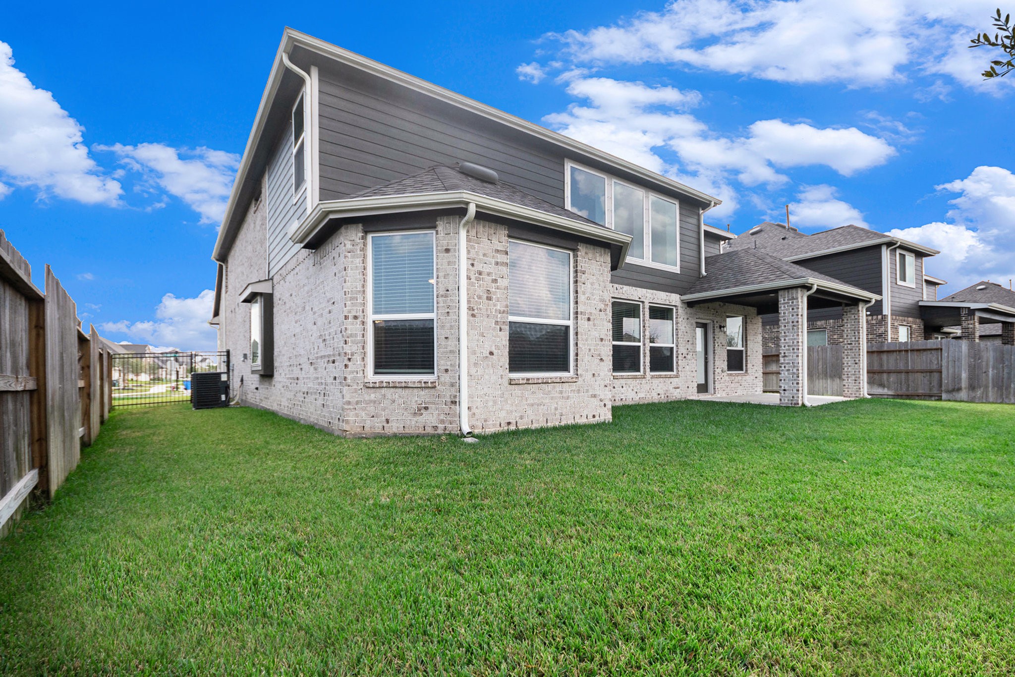 25 Carmel Drive Manvel, TX 77578 - Photo 38 of 50 a view of a yard in front of house