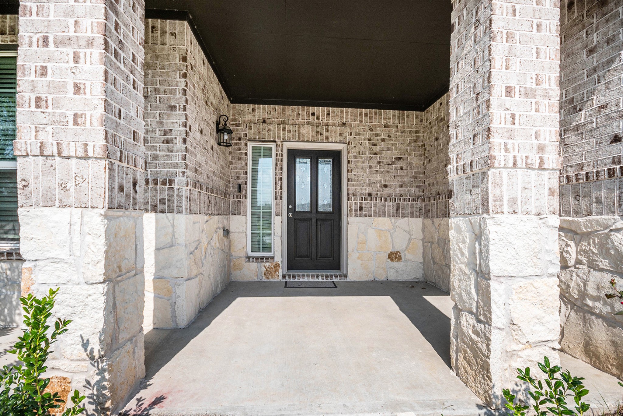 25 Carmel Drive Manvel, TX 77578 - Photo 5 of 50 a view of a door of the house