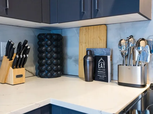 $5,000 | 303 31st Avenue North, Unit 209, Nashville, TN 37203