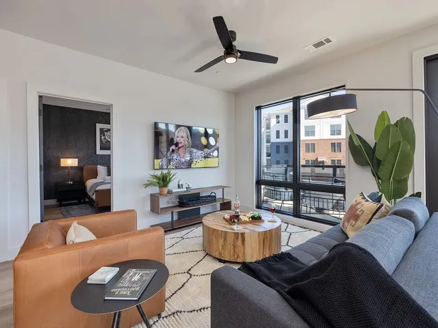 $5,000 | 303 31st Avenue North, Unit 209, Nashville, TN 37203