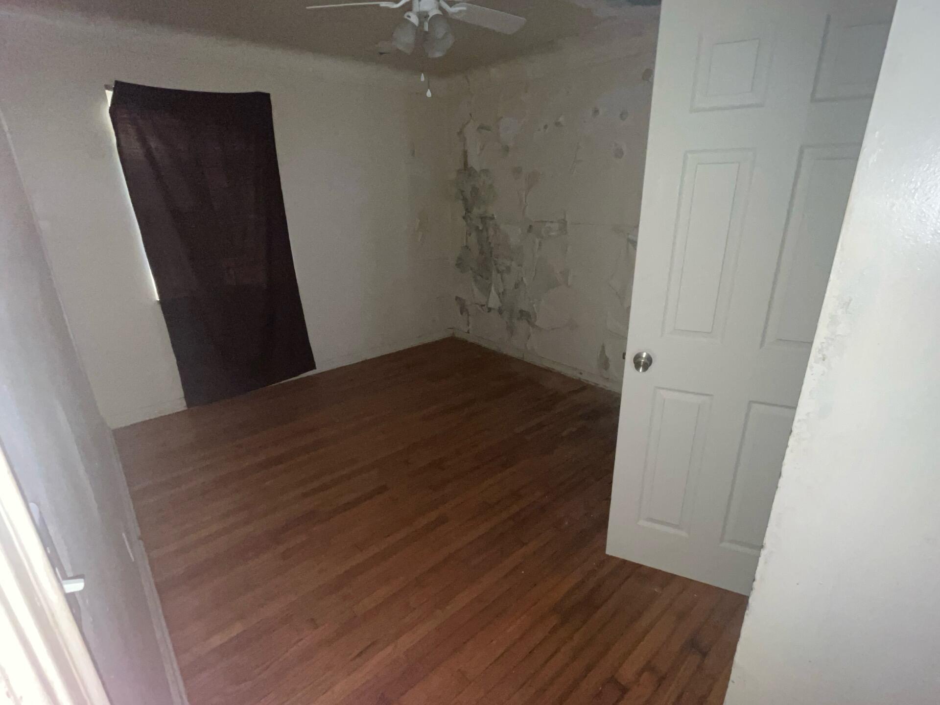5107 Cadieux Road Detroit, MI 48224 - Photo 13 of 19 12
