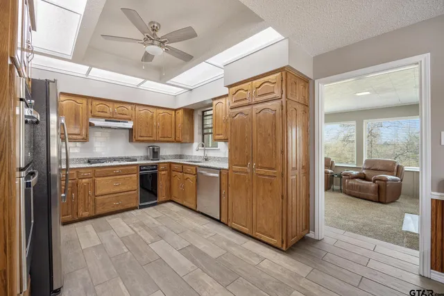 $495,000 | 230 Acr 3191, Frankston, TX 75763