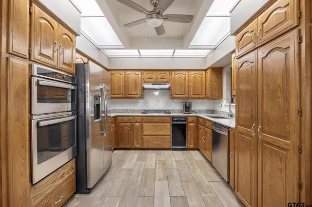 $495,000 | 230 Acr 3191, Frankston, TX 75763