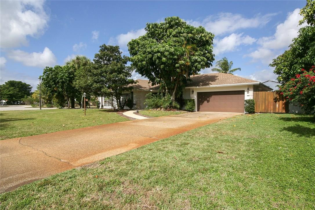 8591 Gatehouse Road Plantation, FL 33324 - Photo 1 of 28 Photo 1