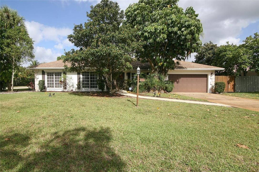 8591 Gatehouse Road Plantation, FL 33324 - Photo 2 of 28 Photo 2