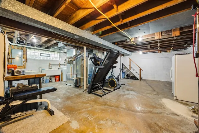 $210,000 | 140 Long Acre Road, Rochester, NY 14621