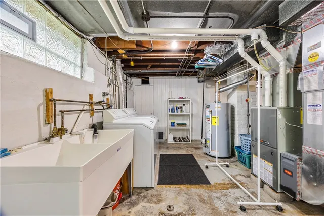 $210,000 | 140 Long Acre Road, Rochester, NY 14621