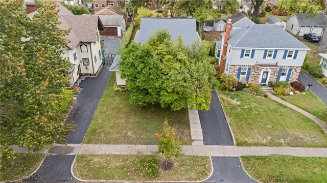 $210,000 | 140 Long Acre Road, Rochester, NY 14621