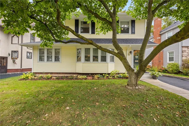 $210,000 | 140 Long Acre Road, Rochester, NY 14621