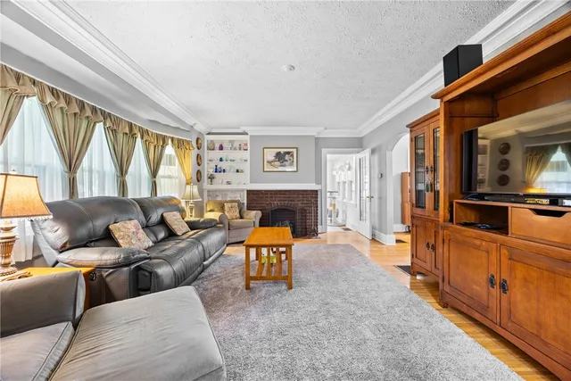 $210,000 | 140 Long Acre Road, Rochester, NY 14621