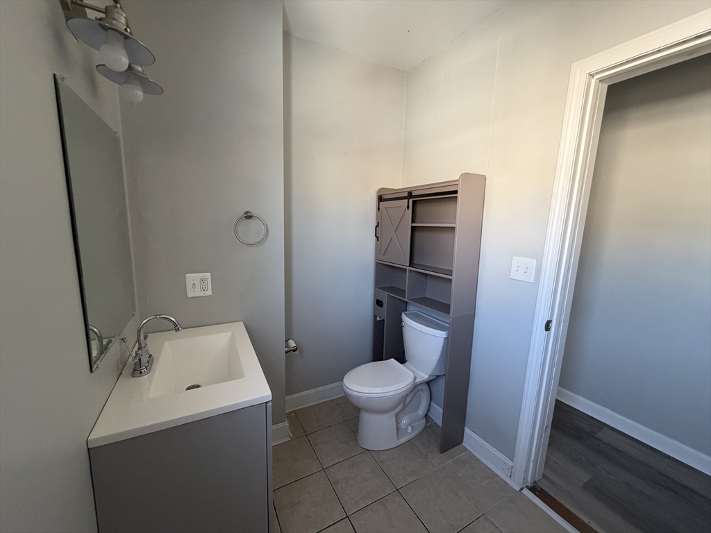 1038 Main Street, Unit 2R Worcester, MA 01603 - Photo 4 of 9