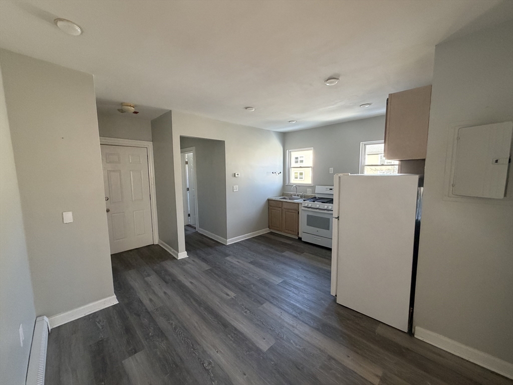 1038 Main Street, Unit 2R Worcester, MA 01603 - Photo 5 of 9