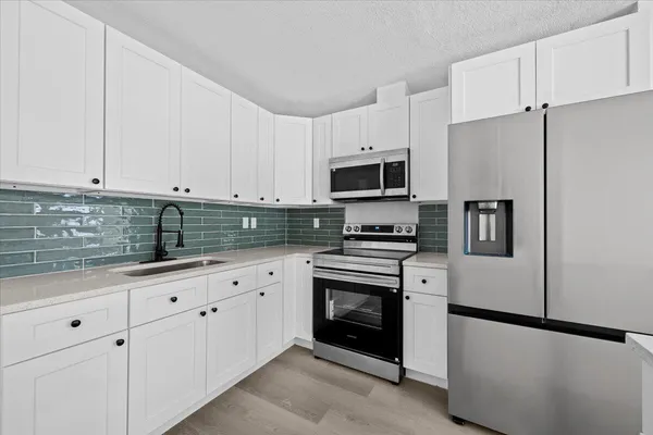 $345,000 | 905 Southeast 10th Street, Stuart, FL 34994