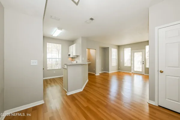 $1,300 | 13700 Richmond Park Drive North, Unit 301, Jacksonville, FL 32224