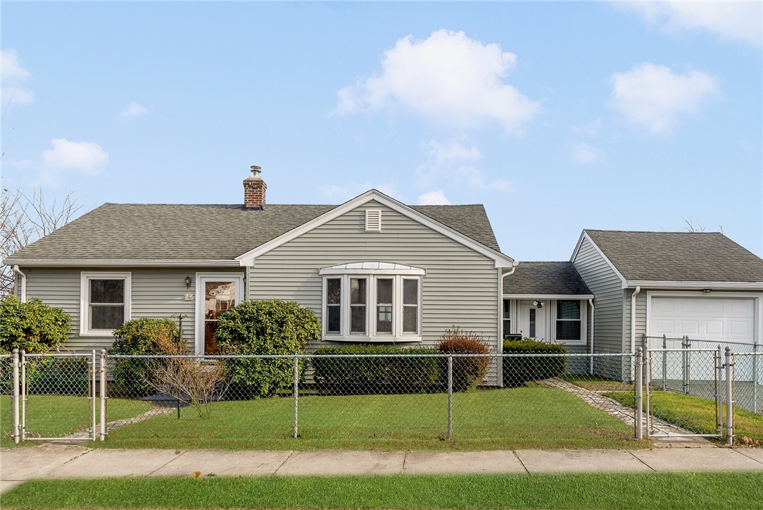 86 Fillmore Street Pawtucket, RI 02860 - Photo 2 of 40 Gallery Image 2
