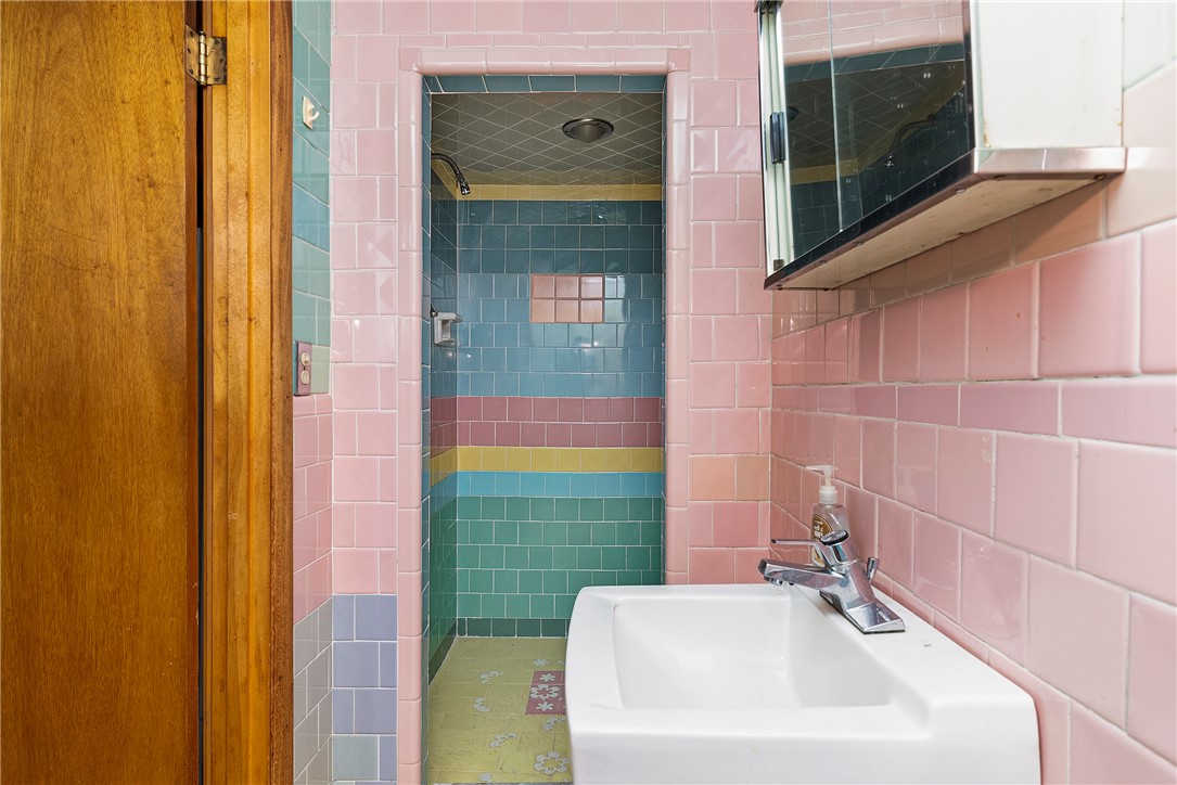 86 Fillmore Street Pawtucket, RI 02860 - Photo 29 of 40 Gallery Image 29