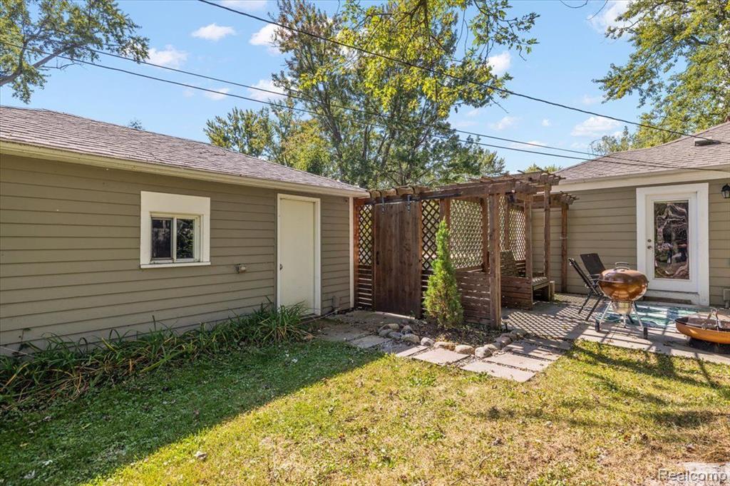 3239 Crooks Road Rochester Hills, MI 48309 - Photo 15 of 20