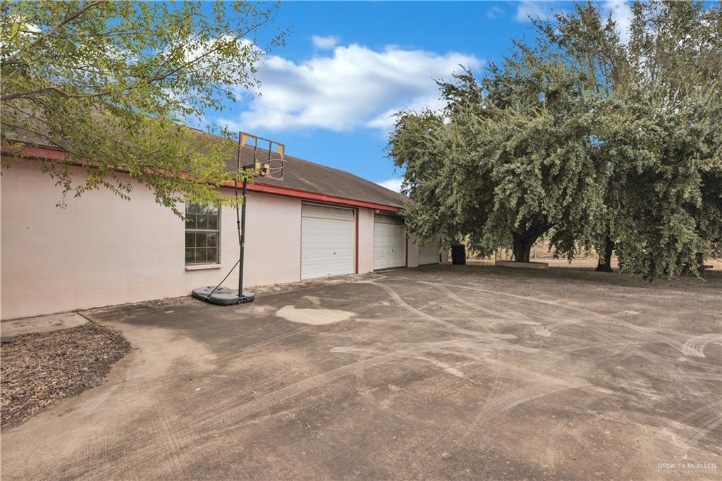 2300 Coby Drive Mission, TX 78574 - Photo 4 of 27 a view of outdoor space and yard