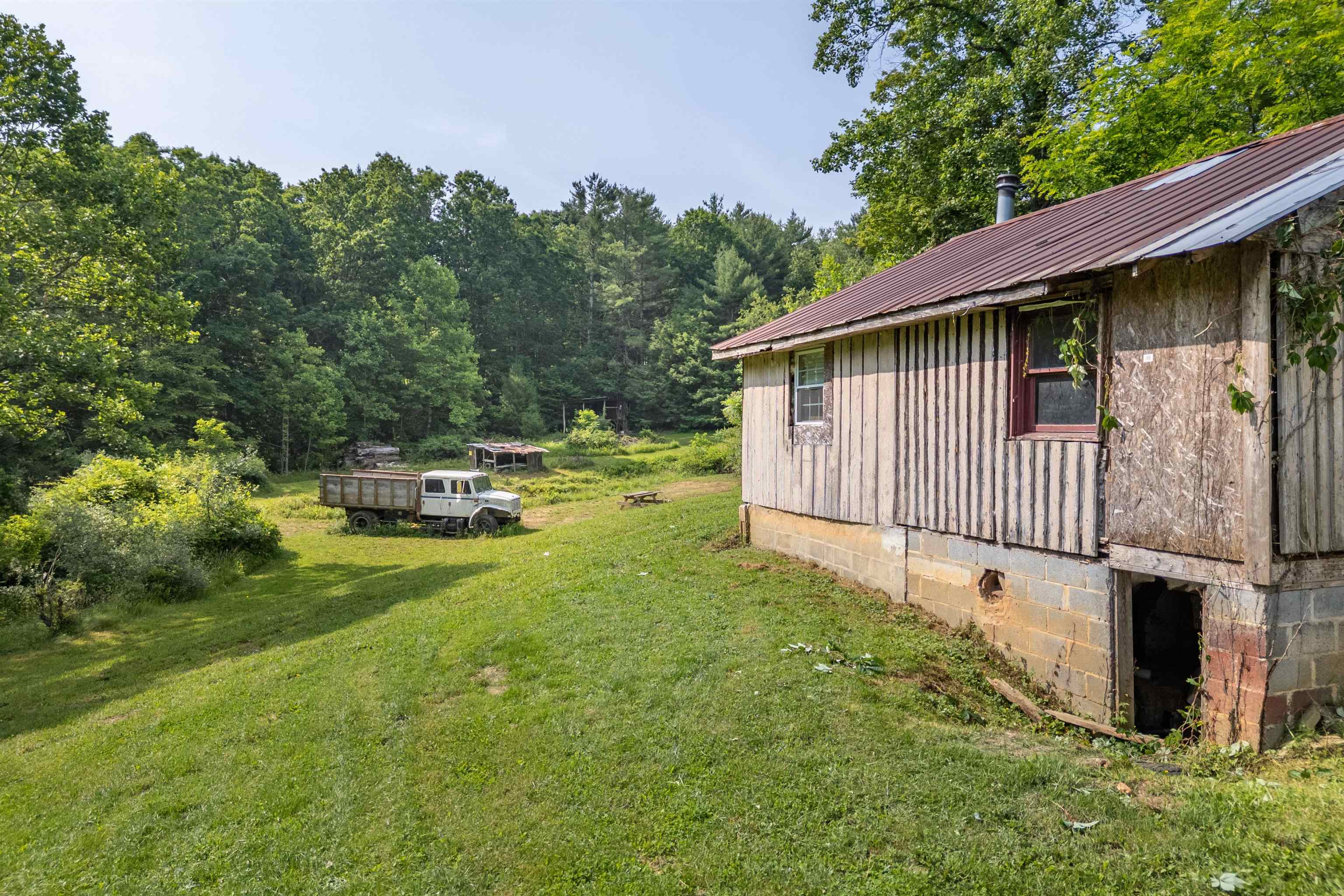 2268 Reedsville Road Northwest Willis, VA 24380 - Photo 10 of 77 Gallery Image 10