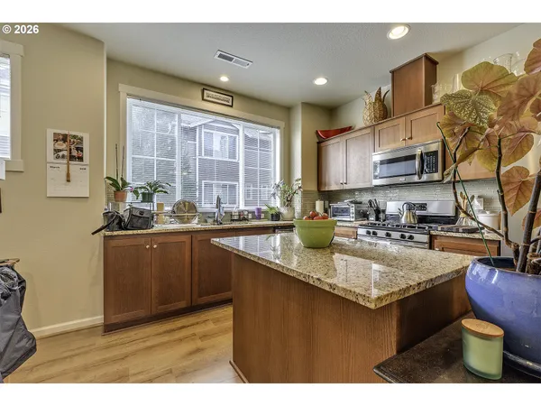 $374,900 | 187 Northeast 80th Avenue, Hillsboro, OR 97006